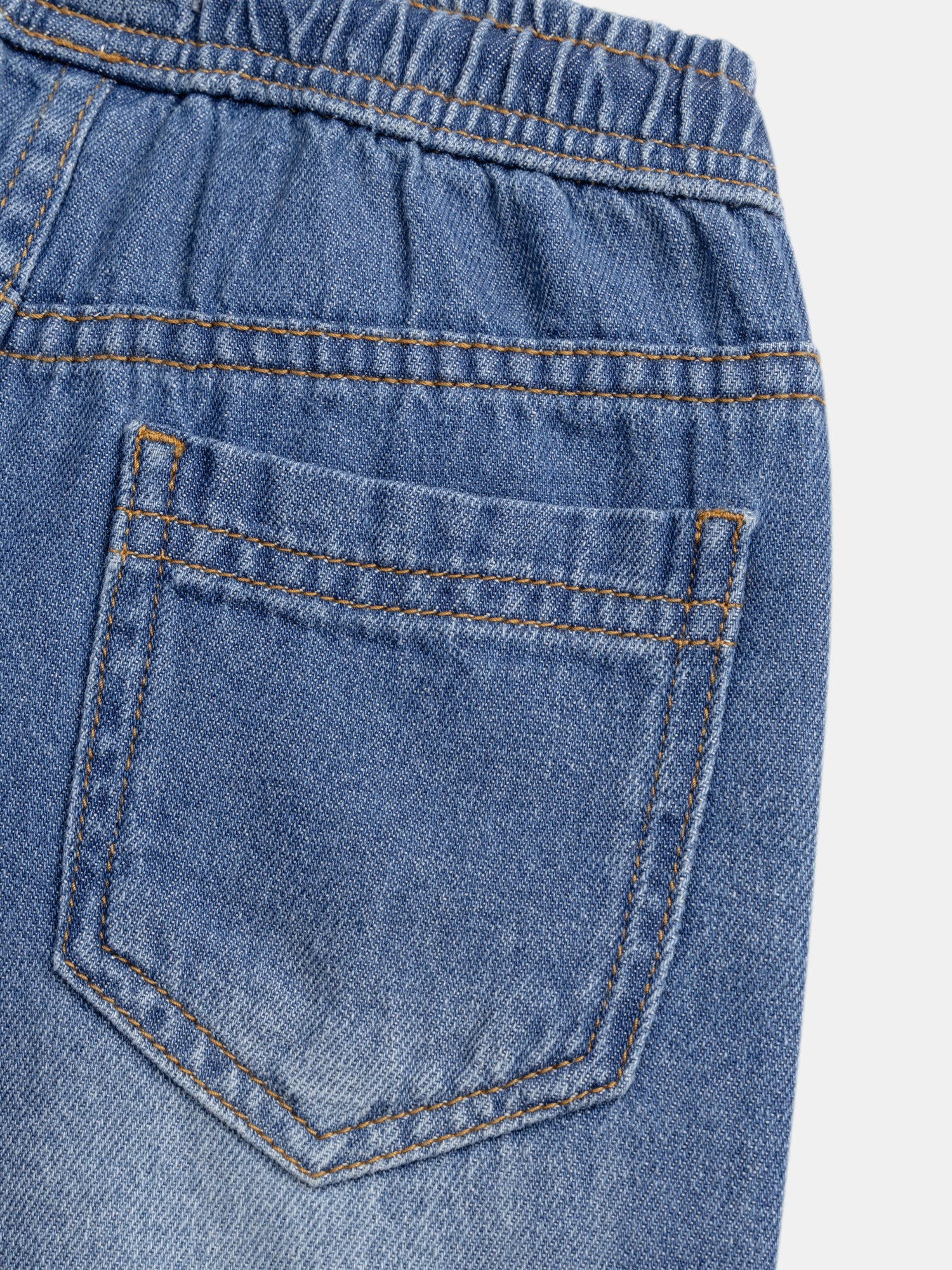 Bermuda in denim blu con portachiavi tigre per ragazzi - Image 4