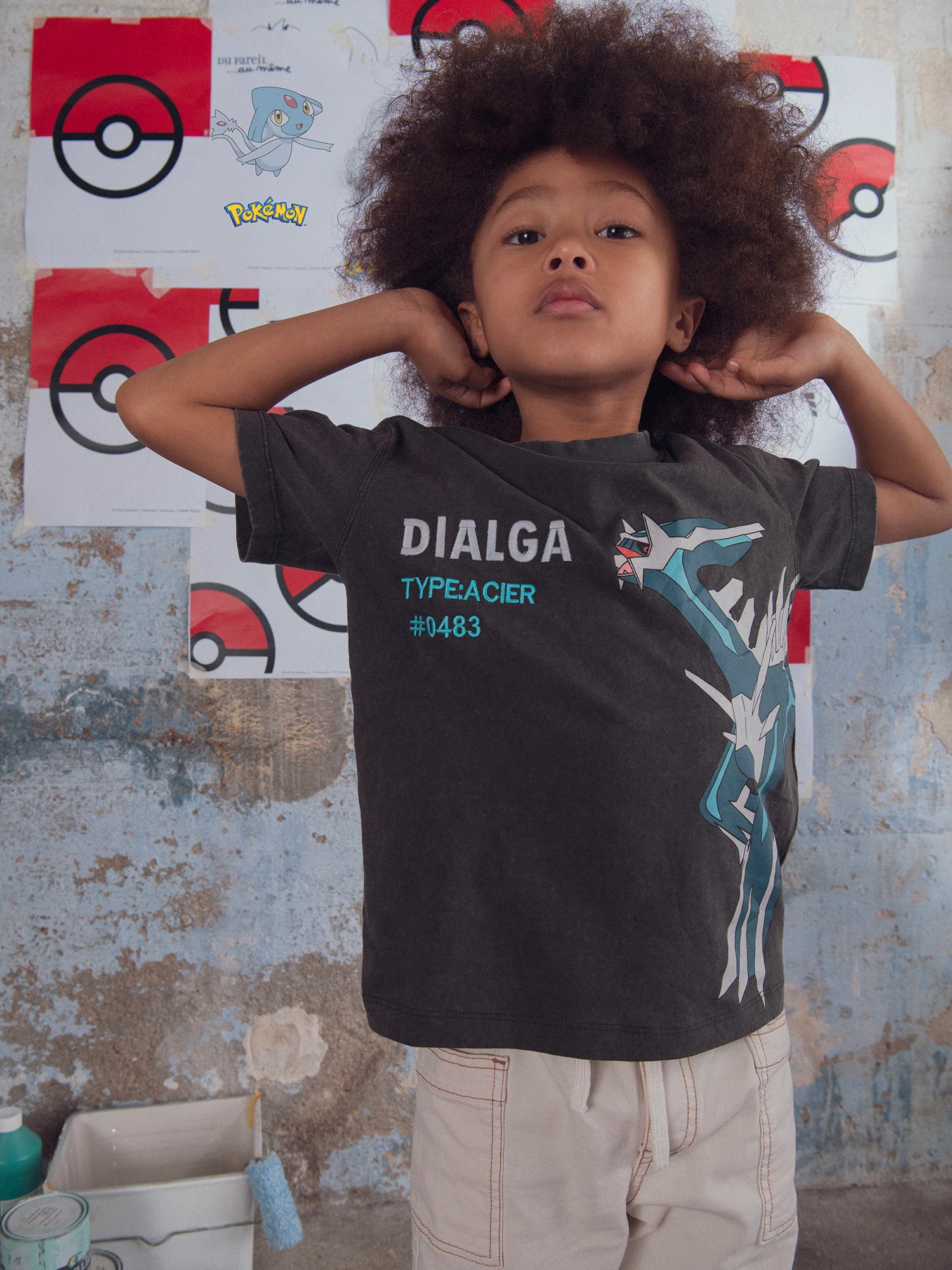 T-shirt grigia con animazione di Pokémon Dialga - Image 3