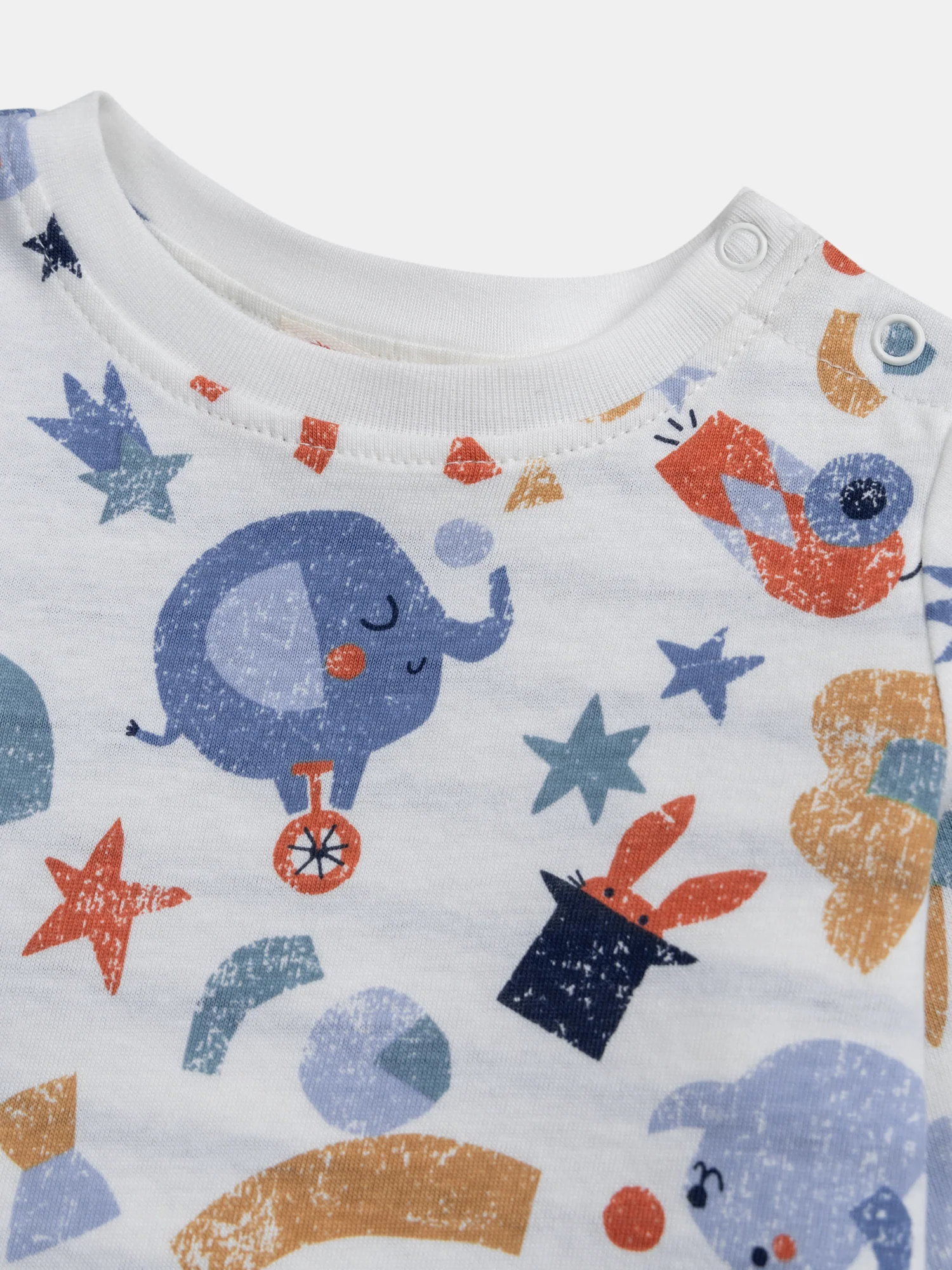 T-shirt reversibile con motivo di circo per neonati maschi - Image 4