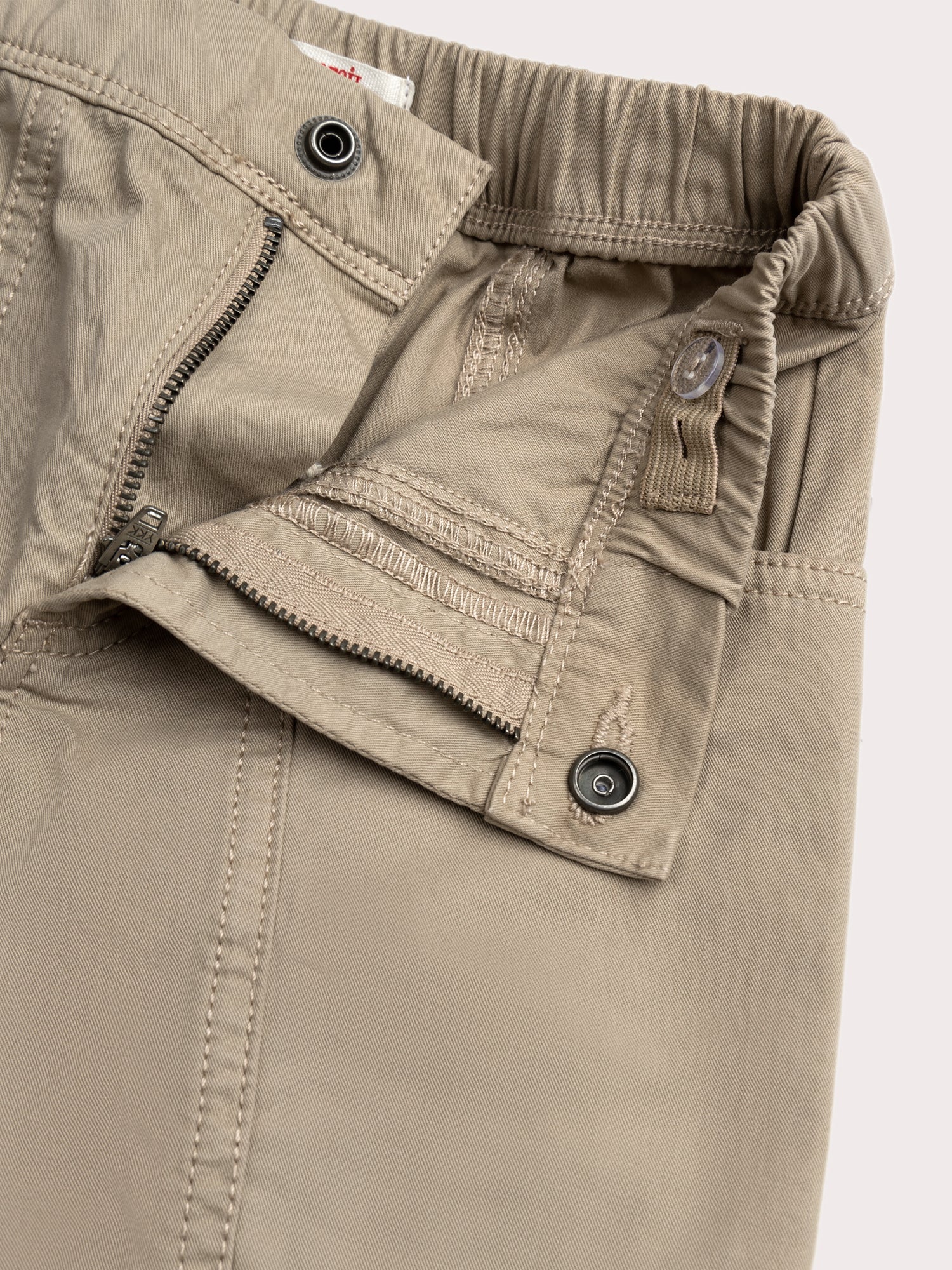 Pantaloni beige con tasche bizzarre - Image 3