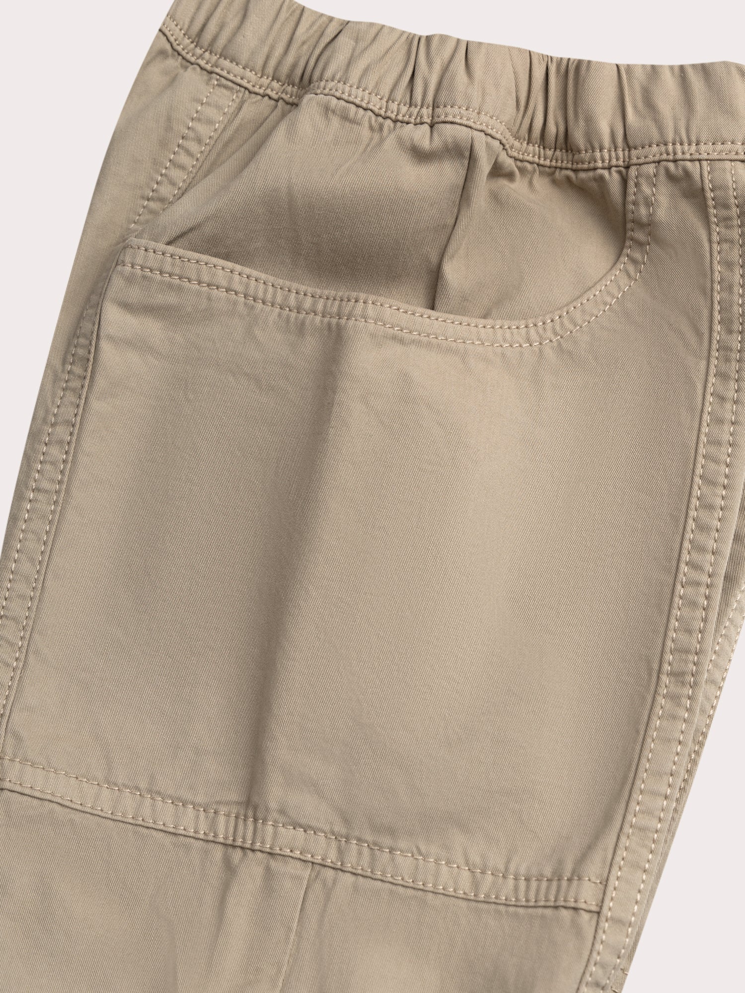 Pantaloni beige con tasche bizzarre - Image 4