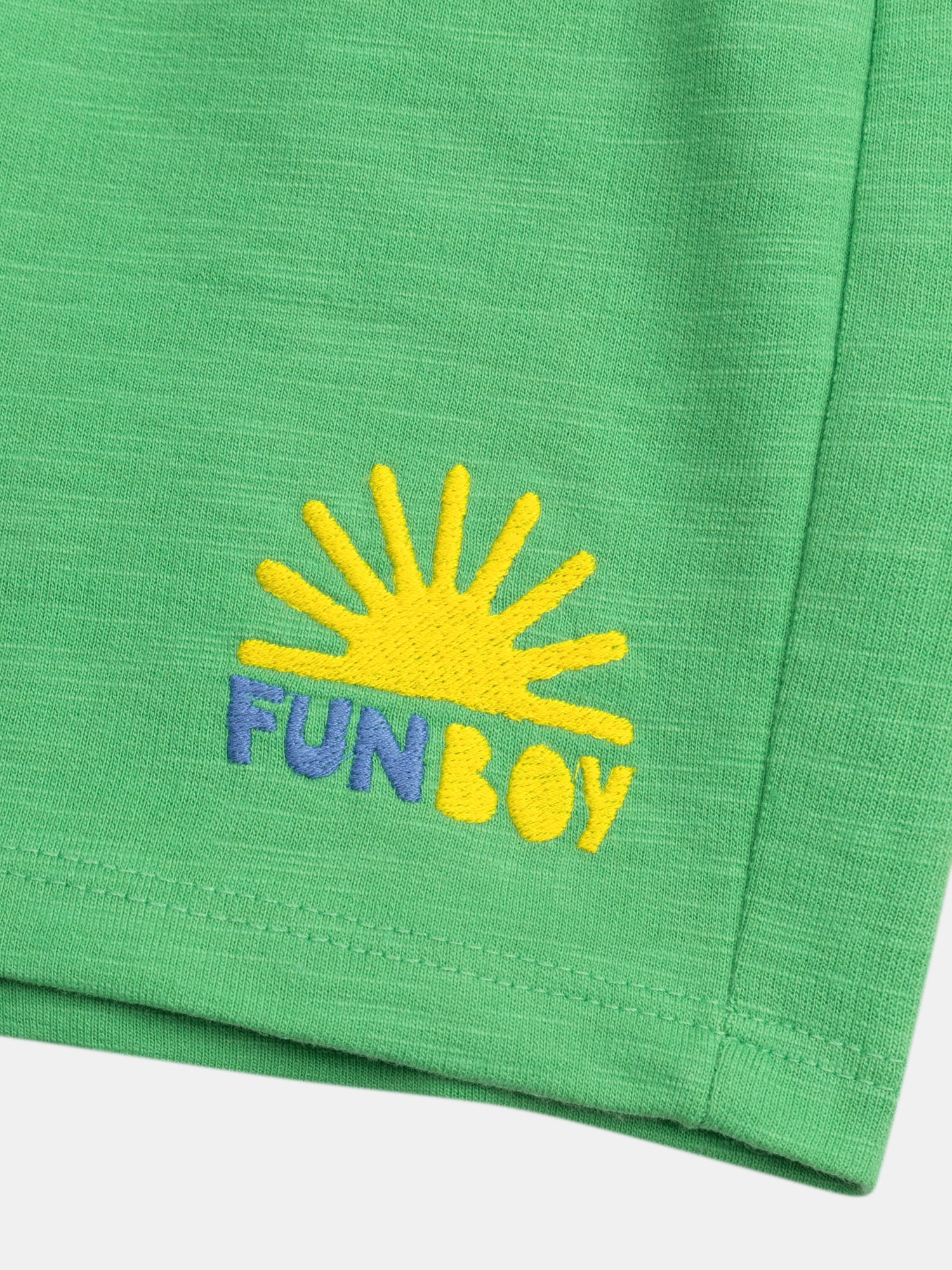 Set verde con animazione del sole per ragazzi - Image 9