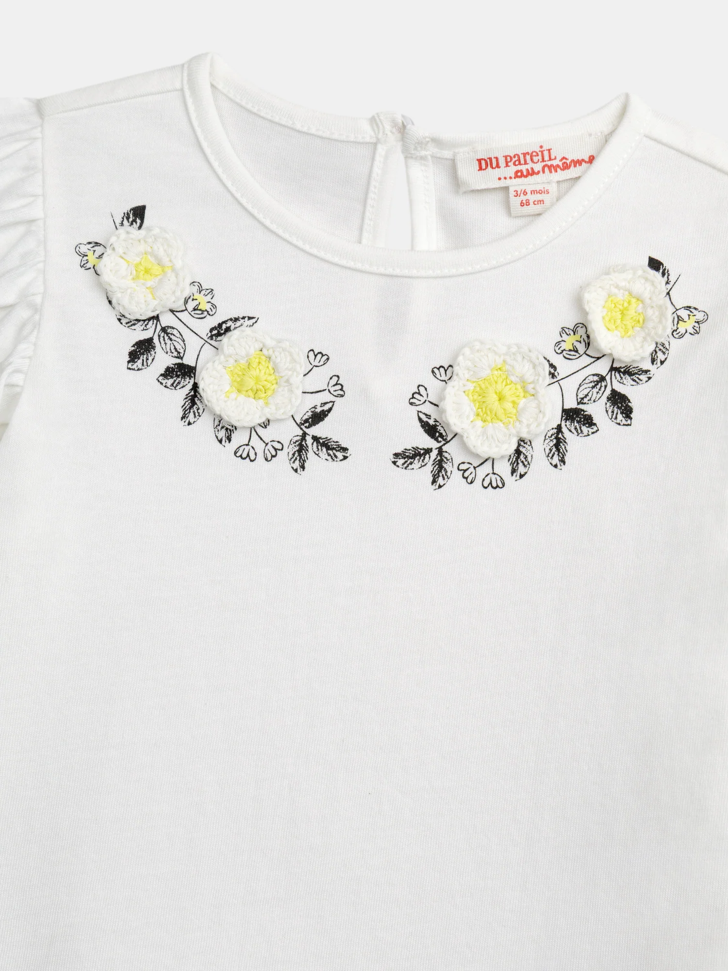 T-shirt ecru ricamata con fiori e maniche a volant per bambina - Image 5